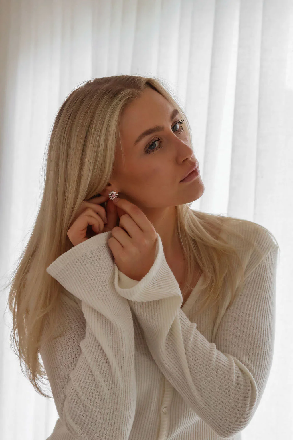 Starkeeper Daisy Studs - Image 3
